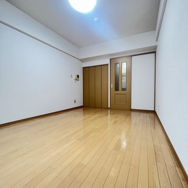 居室・リビング　明るいお部屋です