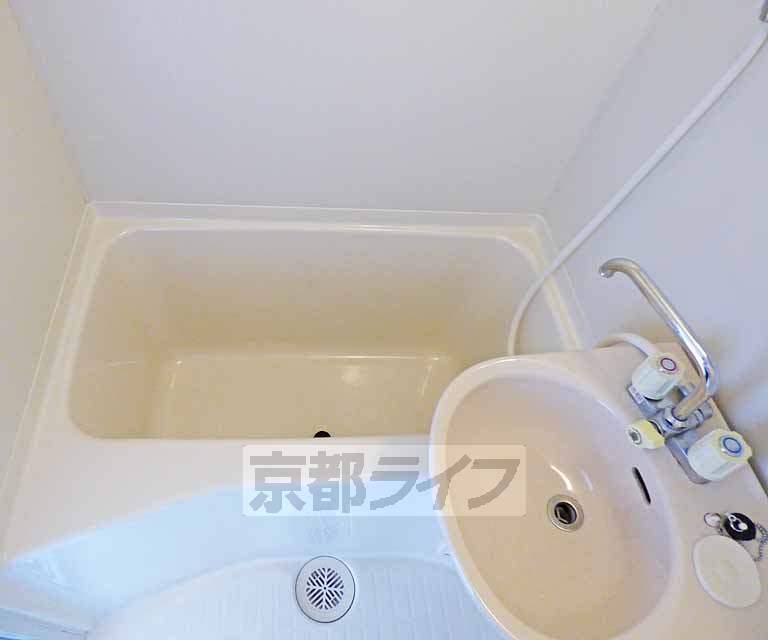 バス・シャワールーム　広いお風呂です。