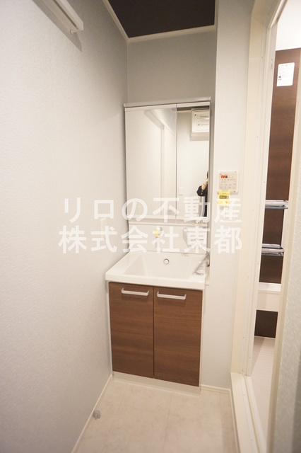 洗面設備　独立洗面台なら落ち着いて身支度ができます☆