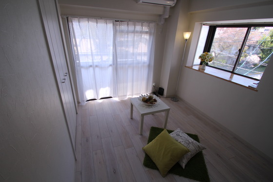 居室・リビング　※別部屋の写真です