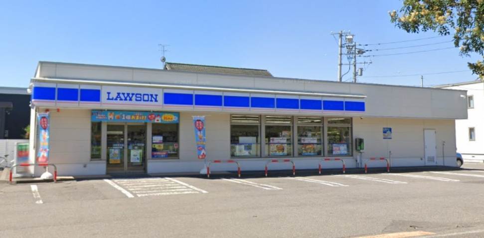 コンビニ　ローソン恵庭黄金中央店（コンビニ）まで266m