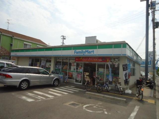 コンビニ　ファミリーマート京屋長曽根店（コンビニ）まで214m
