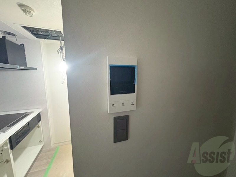 セキュリティ　ＴＶモニター付インターホンです。来客者の顔が見えるので安心！