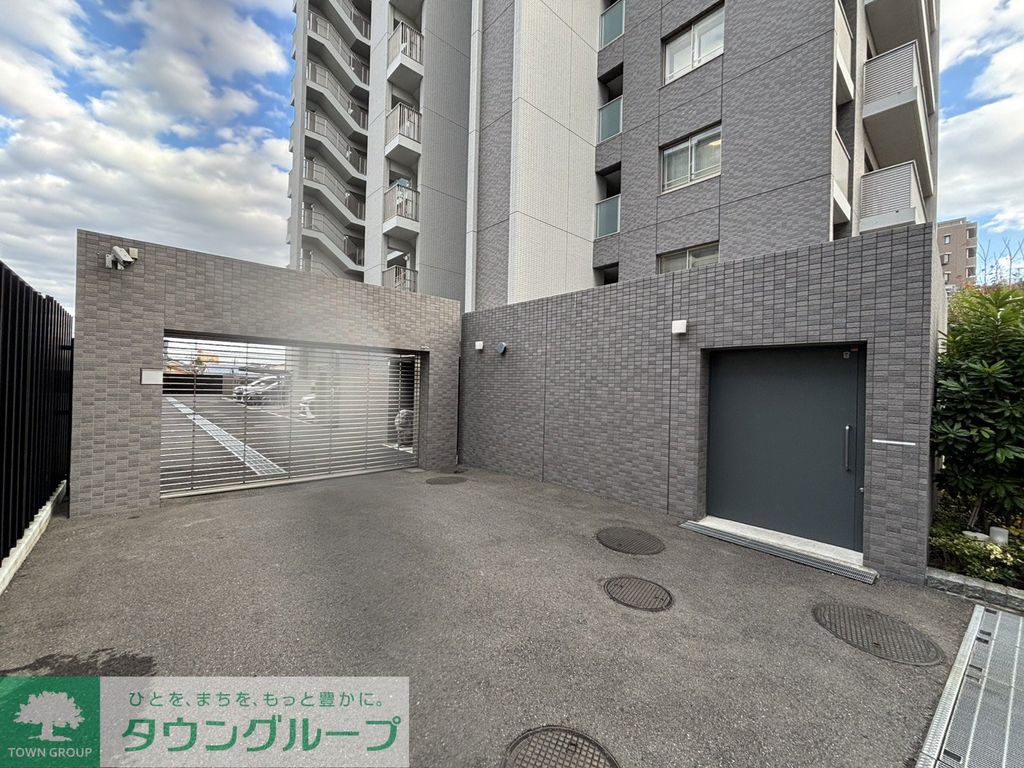 駐車場　エントランス