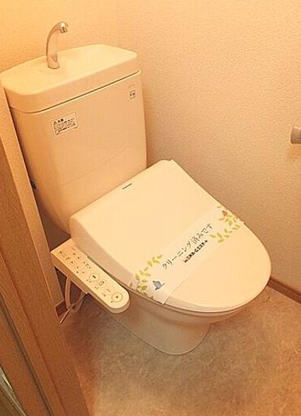 トイレ　トイレもきれいです