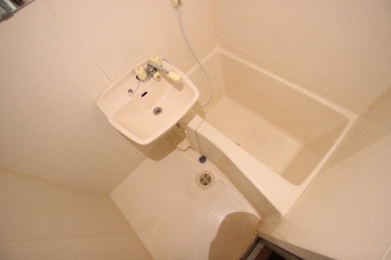 バス・シャワールーム　※別号室の写真です