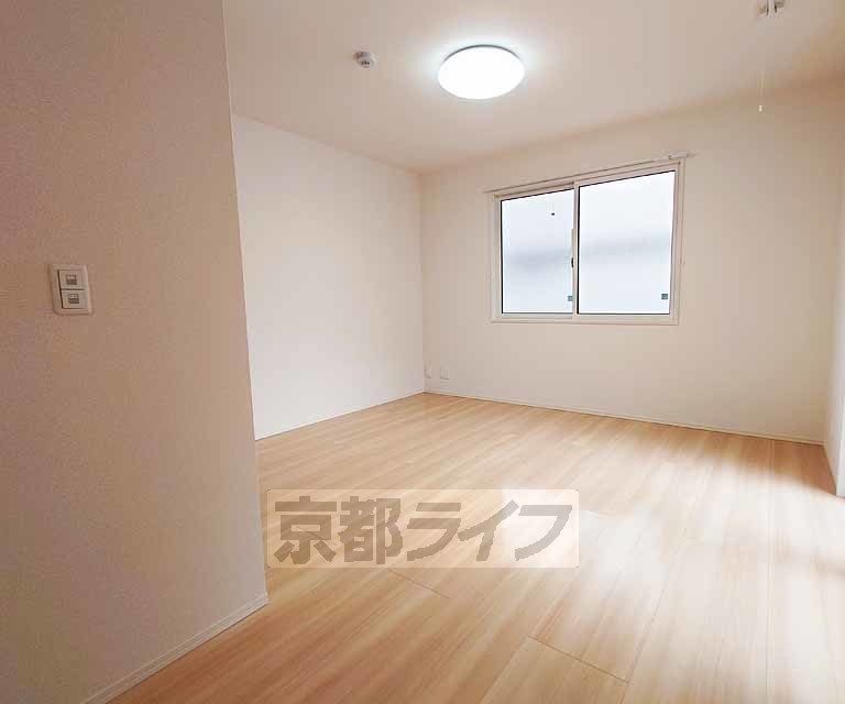 居室・リビング　清潔感のある室内です。