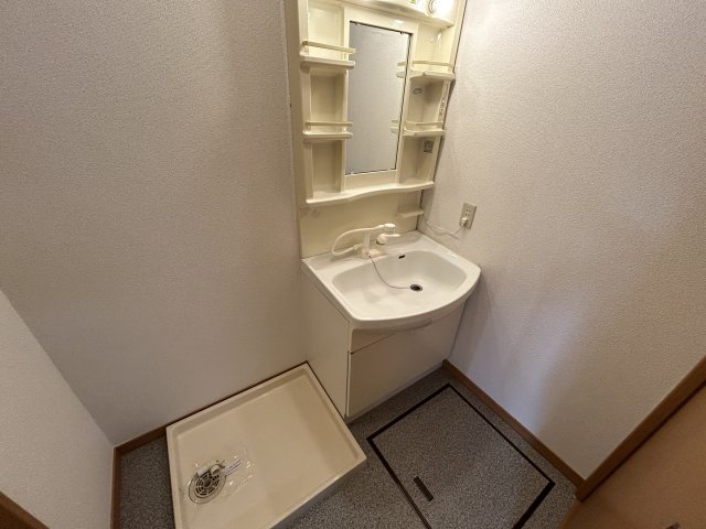 洗面設備　※同物件別号室の写真になります