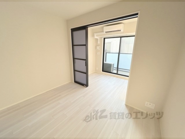 居室・リビング　洋室