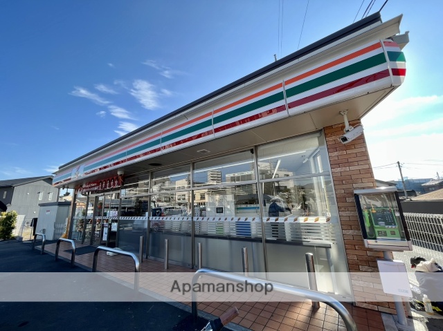 コンビニ　セブン－イレブンさいたま上小町店（コンビニ）まで333m