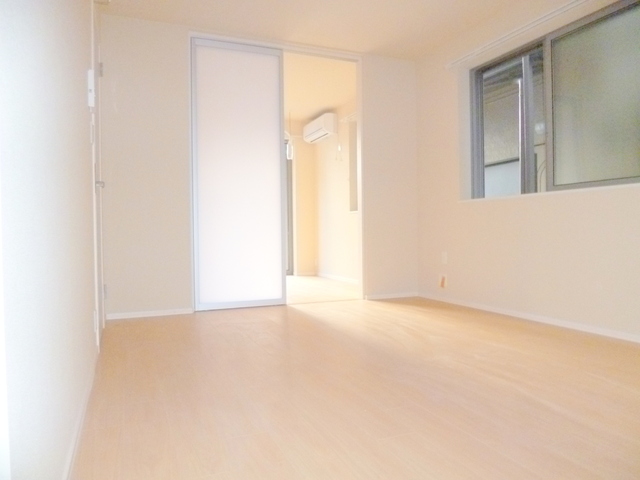 居室・リビング　★広々　１０．１帖　リビング★