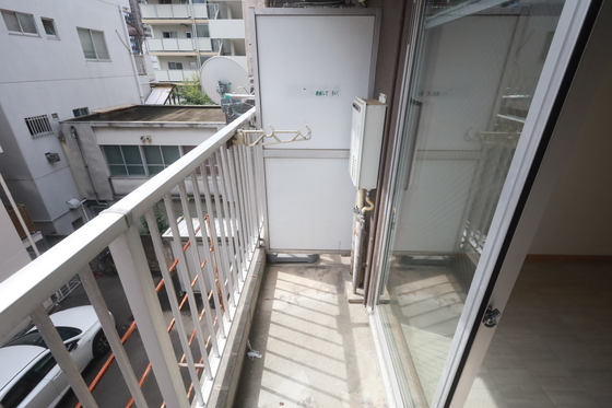 バルコニー　※別号室の写真です。