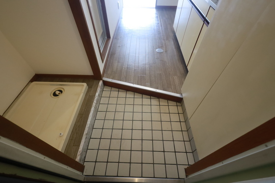 玄関　※別号室の写真です。