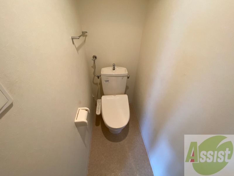 トイレ　ウォシュレット機能がついたトイレ。安心して使用できますね