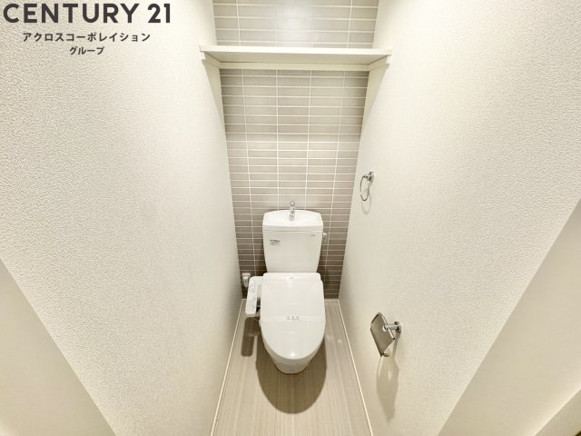 トイレ　温水洗浄暖房便座ついてます☆