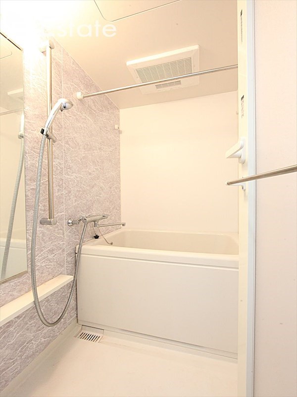 バス・シャワールーム　バスルーム