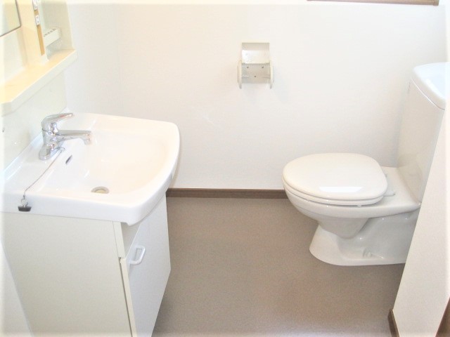 トイレ　別のお部屋の写真です
