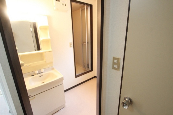 洗面設備　※改装前のお写真です