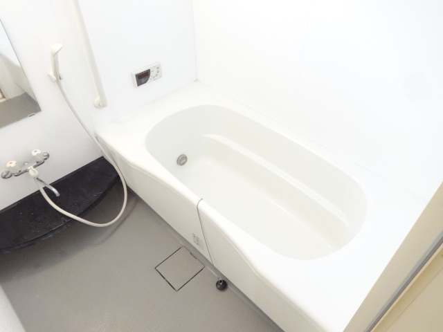 バス・シャワールーム　同物件別部屋イメージ