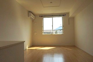 居室・リビング　使いやすい居間です