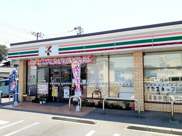 コンビニ　セブンイレブン（コンビニ）まで500m