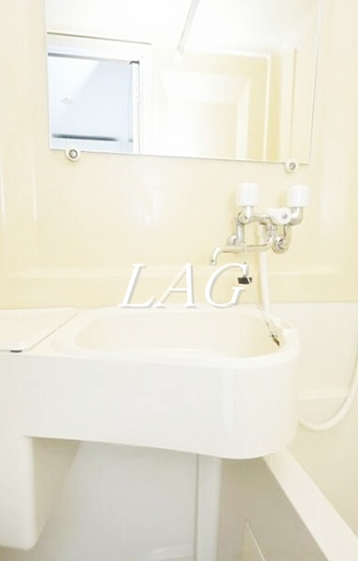 洗面設備　洗面台です。