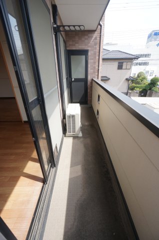 バルコニー　水曜日、営業時間外もご相談ください！