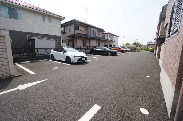 駐車場　お電話でのご予約がスムーズです！
