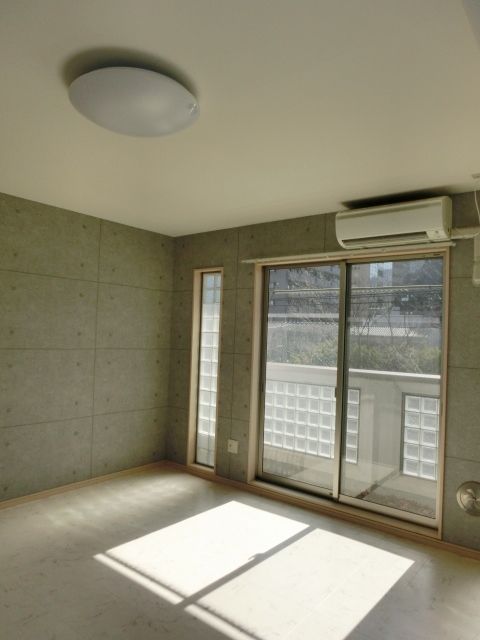 居室・リビング　ペットと一緒に暮らせます。