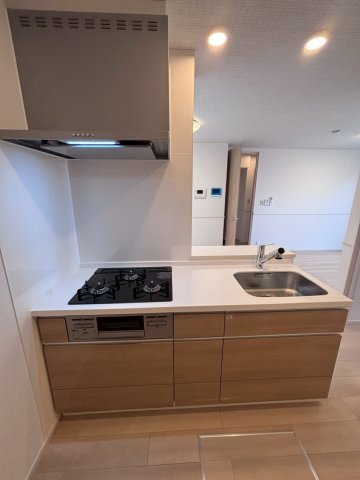 キッチン　コンパクトなキッチンで掃除もラクラク