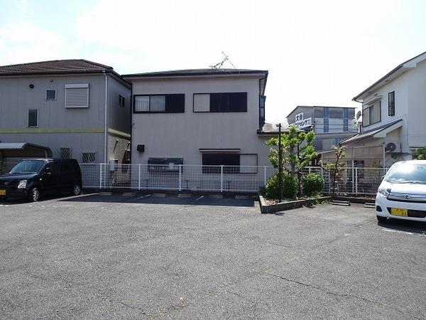 駐車場　敷地内駐車場！