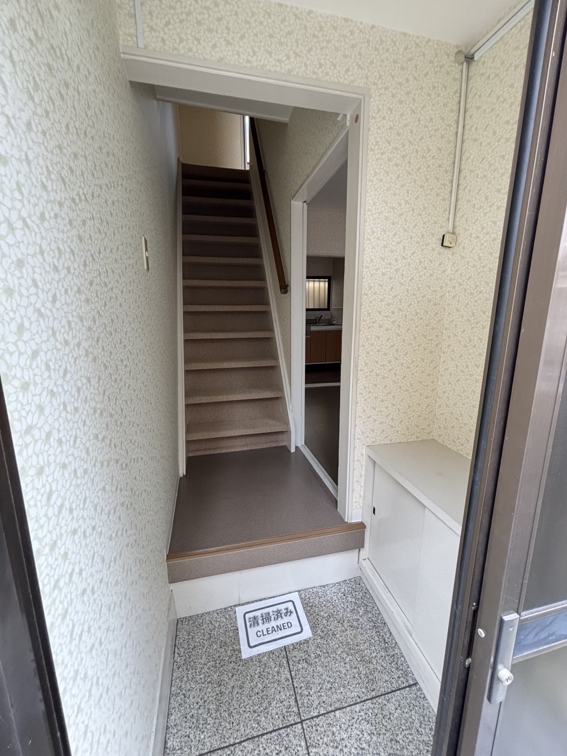 東垂水2丁目テラスハウスの玄関写真