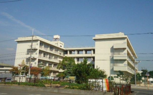 小学校　福山市立山手小学校（小学校）まで392m