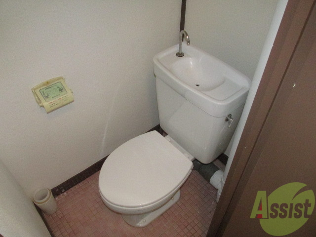 トイレ　いたって普通のトイレです。