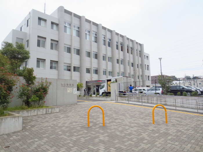 警察署・交番　港北警察署（警察署・交番）まで1800m