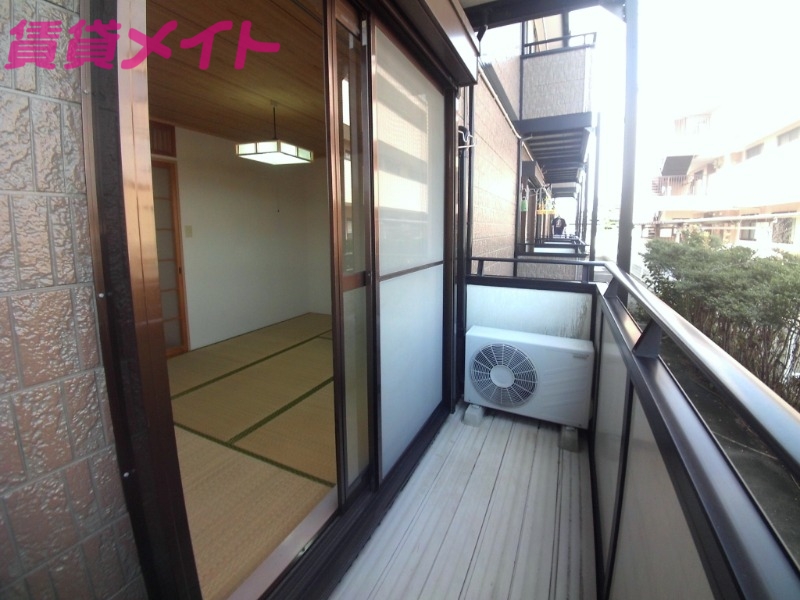 バルコニー　同物件別室写真