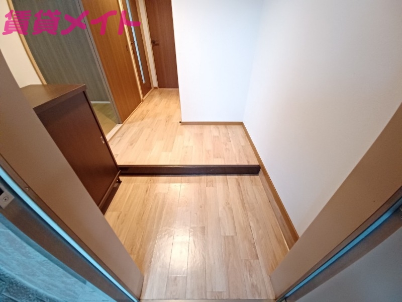 玄関　同物件別室写真