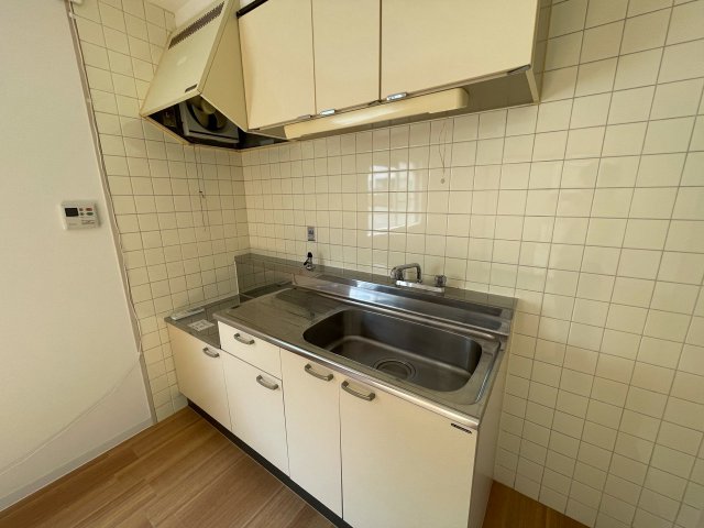 キッチン　壁付けキッチンでスペースを有効活用☆