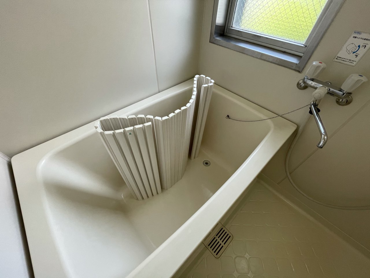 バス・シャワールーム　バストイレ別でオススメです！