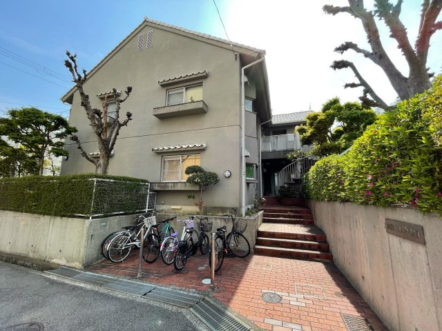 建物外観　モニター付きインターホン完備☆