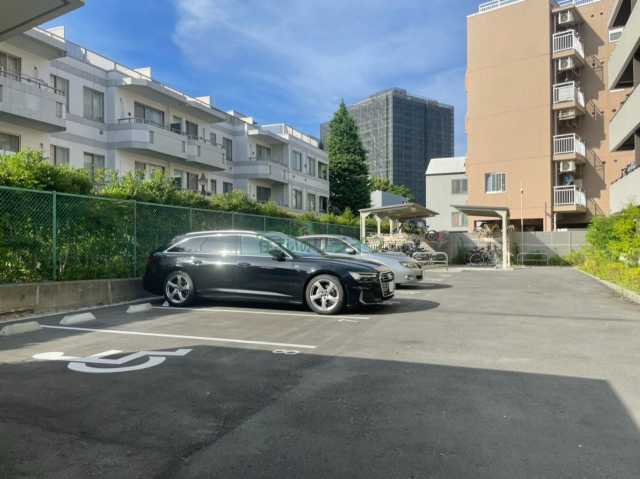 駐車場　パークペルル池尻