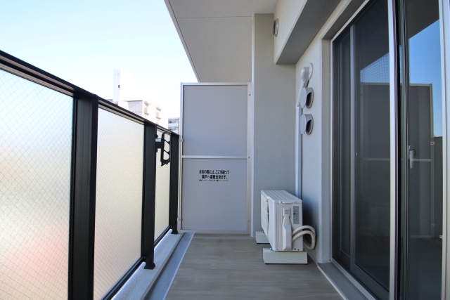 バルコニー　同タイプの参考写真です