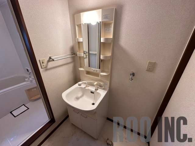 洗面設備　写真は反転のお部屋です