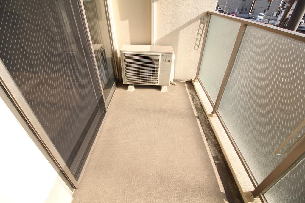 バルコニー　南向きバルコニーです！！洗濯物もたっぷり干せます！