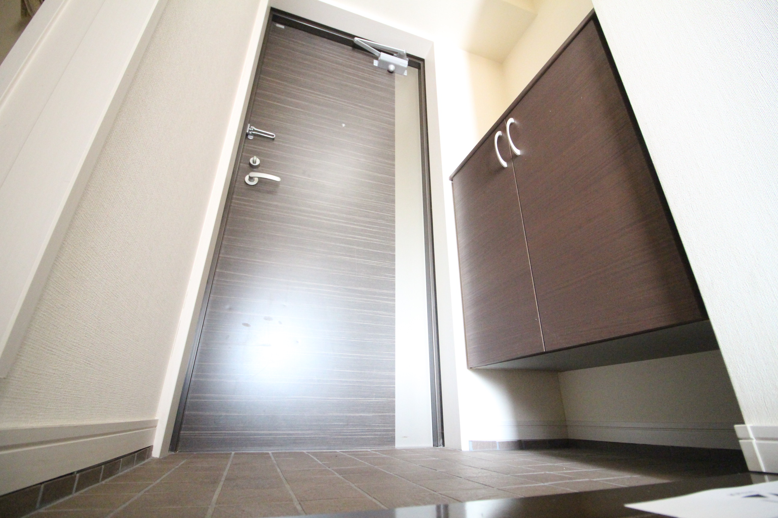 玄関　シューズボックスあります！