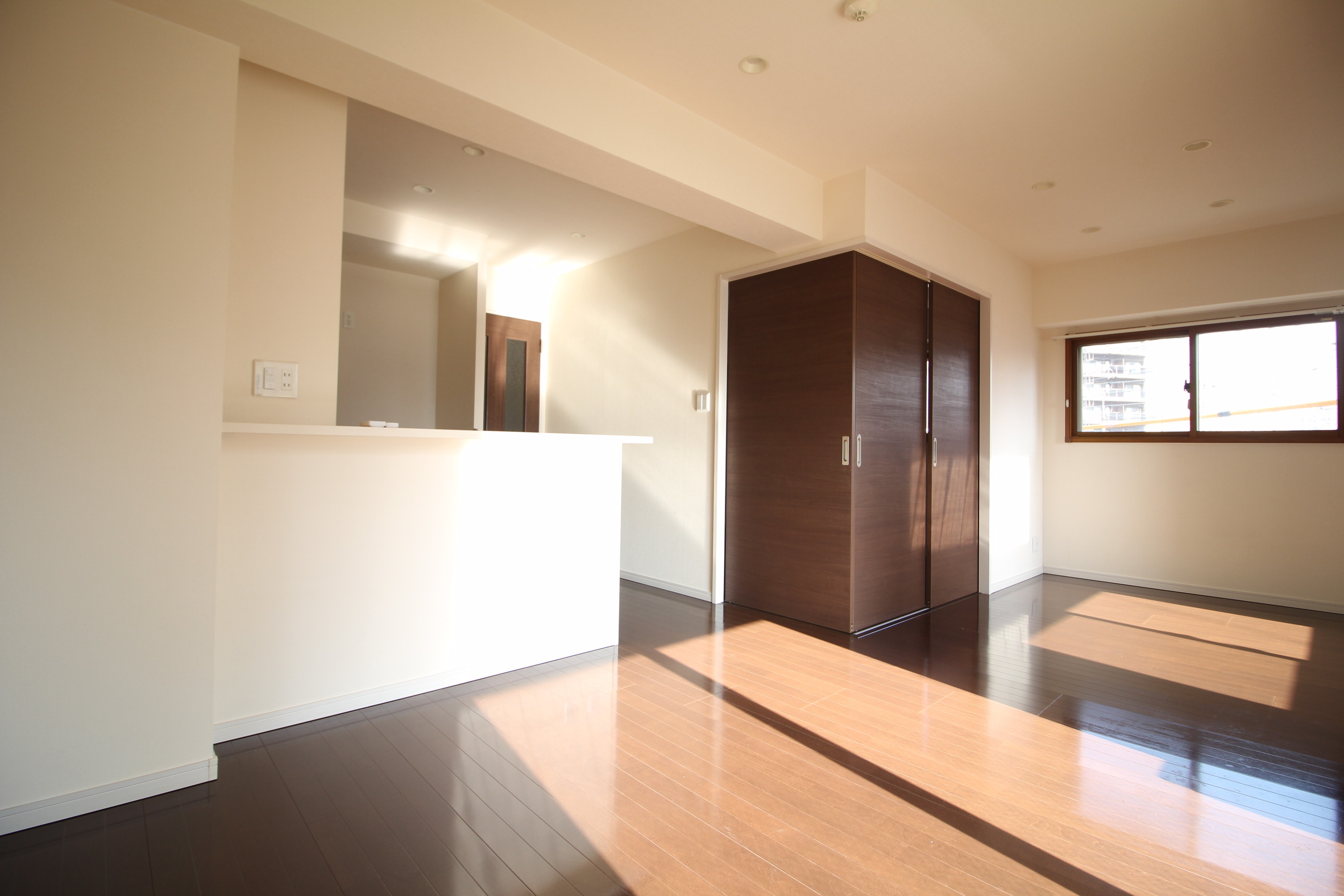 居室・リビング　16.1帖のリビングです！照明がおしゃれです！