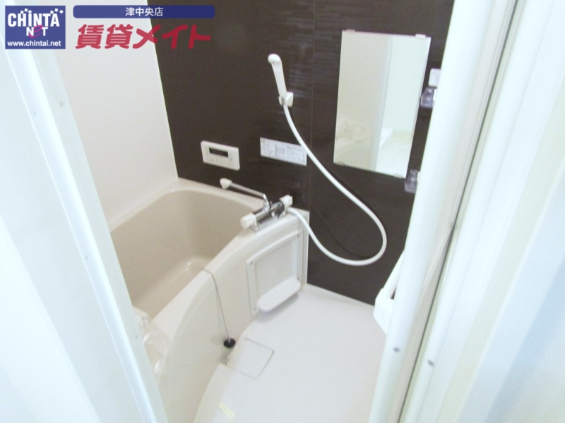 バス・シャワールーム　同型参考写真