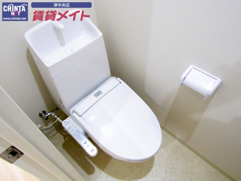 トイレ　同型参考写真