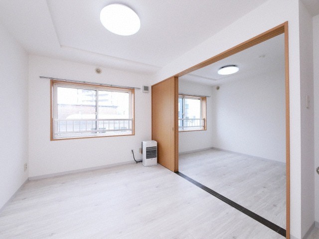 居室・リビング　◆幌平橋駅徒歩圏内の好立地賃貸MS！◆最上階角部屋！