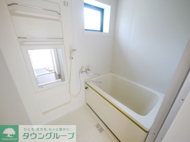 バス・シャワールーム　★窓のあるお風呂★